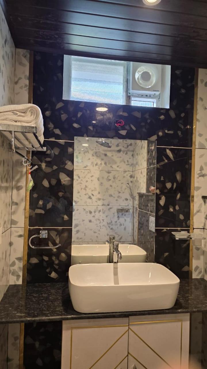 Silver Oak Resorts Yedapalli Buitenkant foto